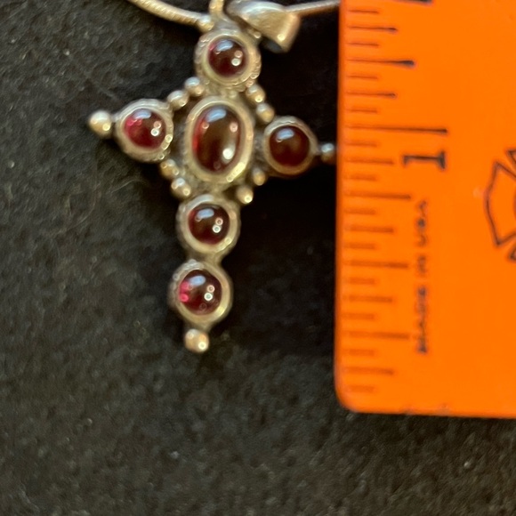 Vintage 925 cross with chain 20” inches long tested for ruby. - Picture 5 of 7
